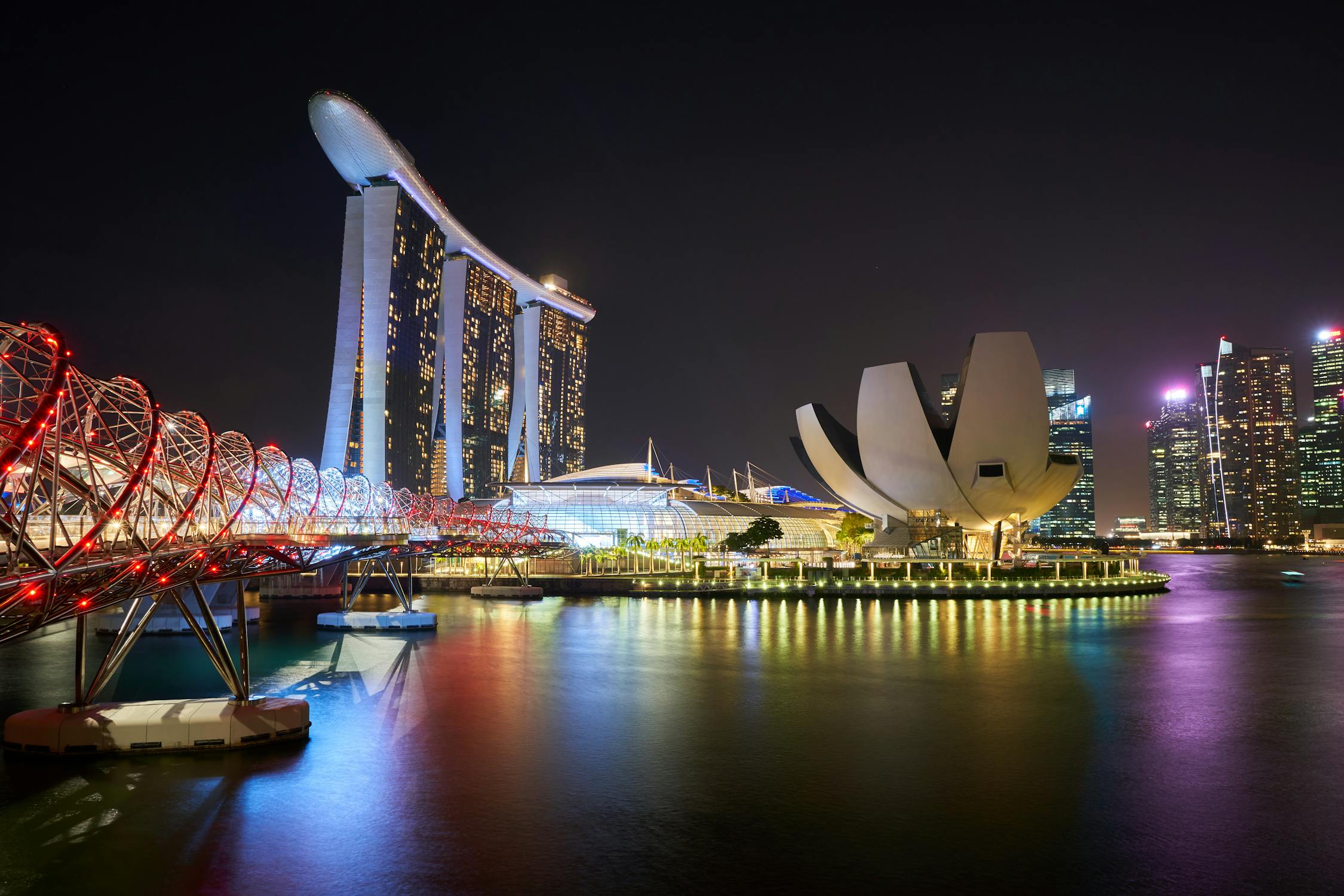 Overview of Singapore's vibrant e-commerce scene in Southeast Asia's leading market